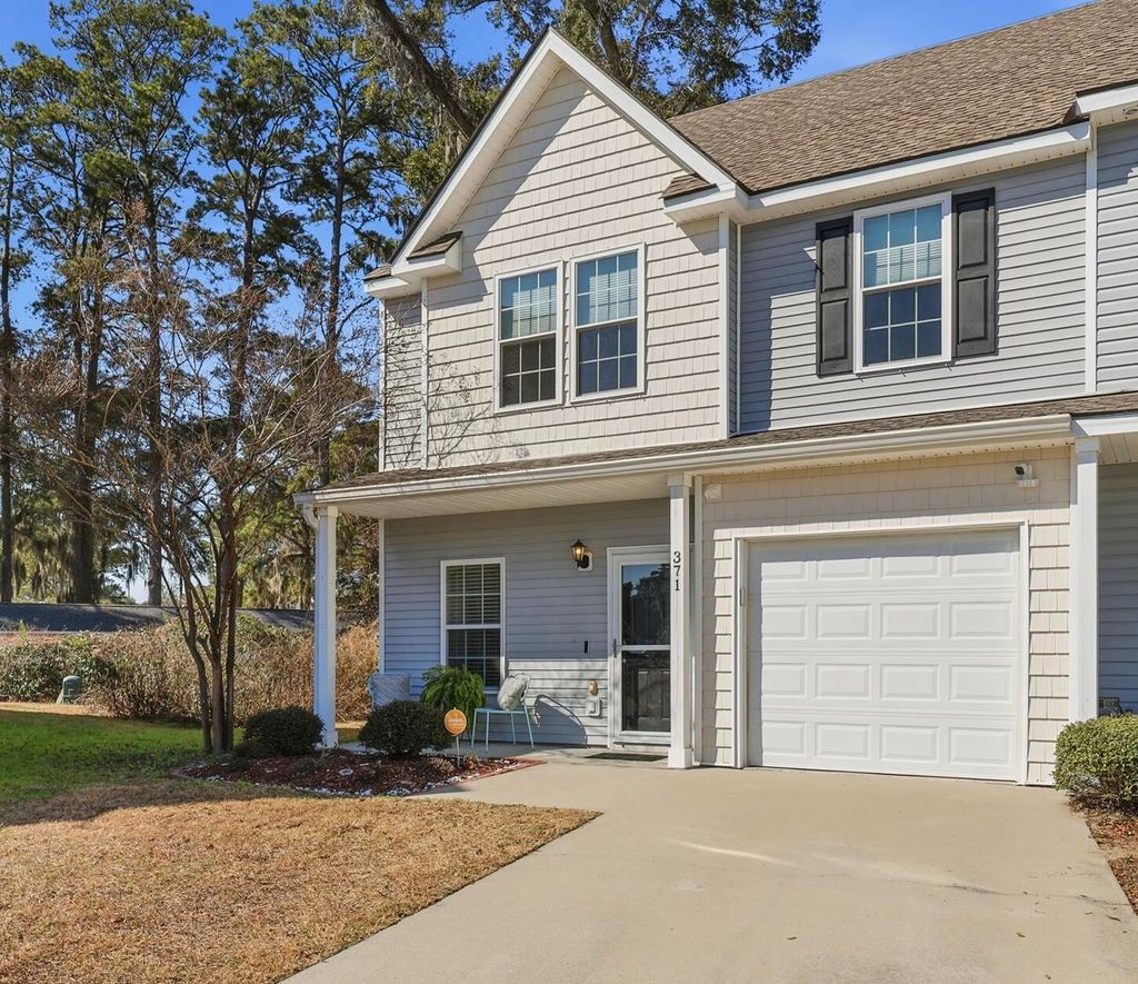 Photo of 371 Dante Circle, Beaufort, SC 29906 (MLS # 26003587)