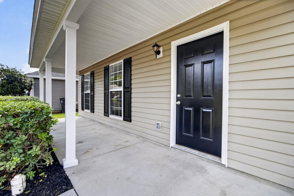 Photo of 149 Trickle Drive, Summerville, SC 29483 (MLS # 26025835)