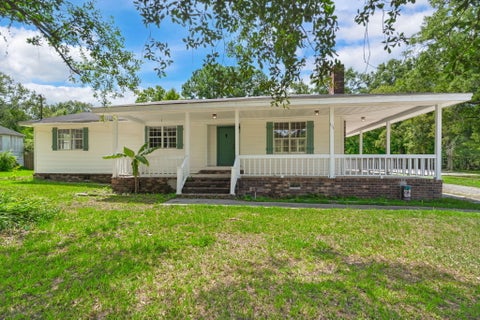 Photo of 101 Lake Drive, Summerville, SC 29483 (MLS # 26021251)