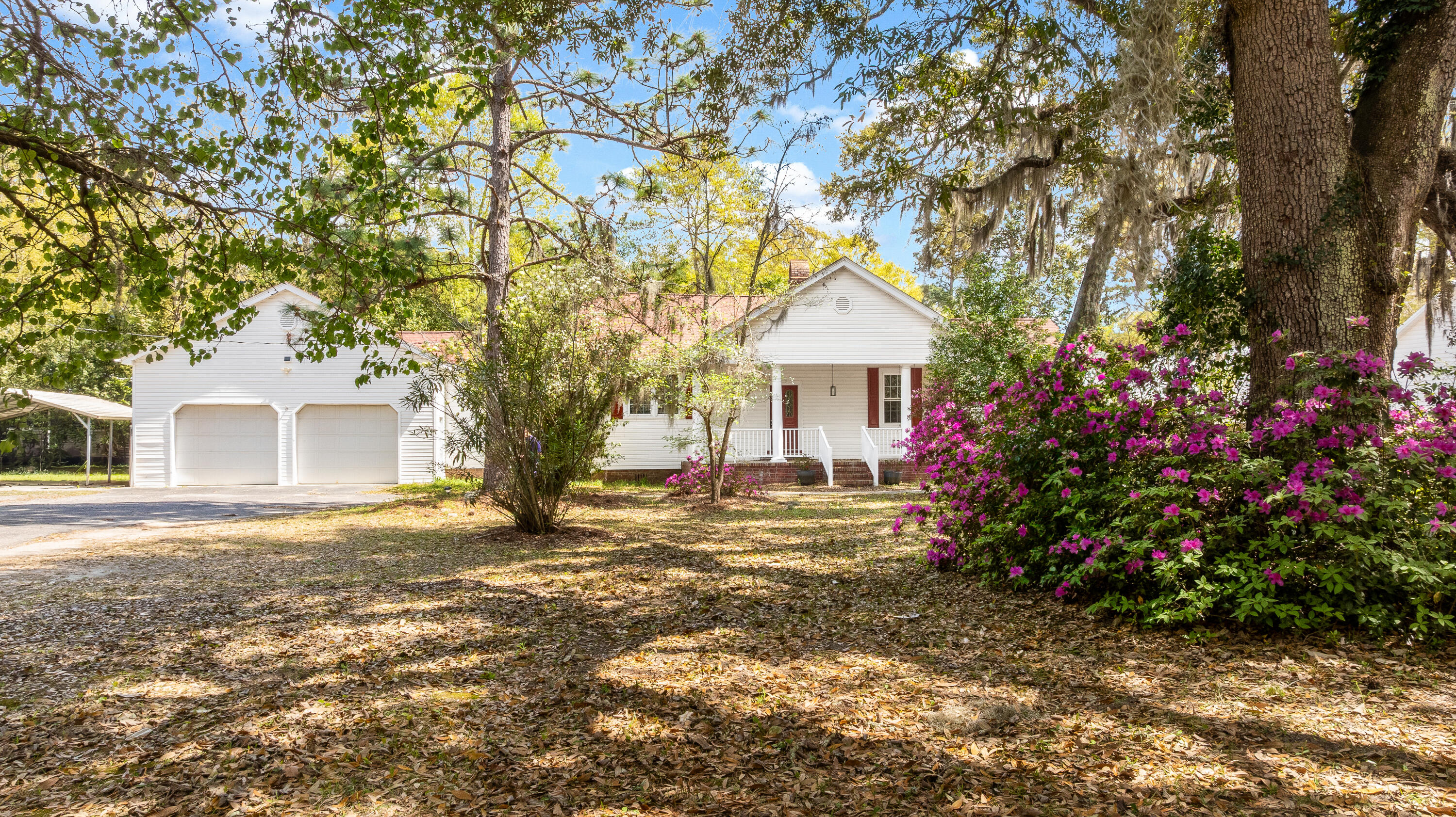 1860 Pinopolis Road