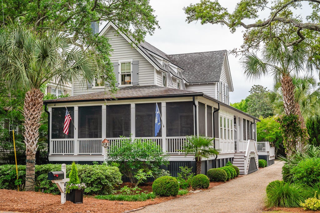 Photo of 407 Royall Avenue, Mount Pleasant, SC 29464 (MLS # 26024823)