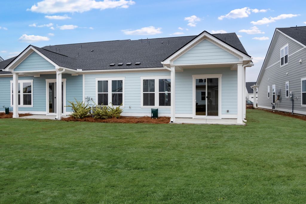 Photo of 404 Bluebird Bend Street, Summerville, SC 29486 (MLS # 26013836)