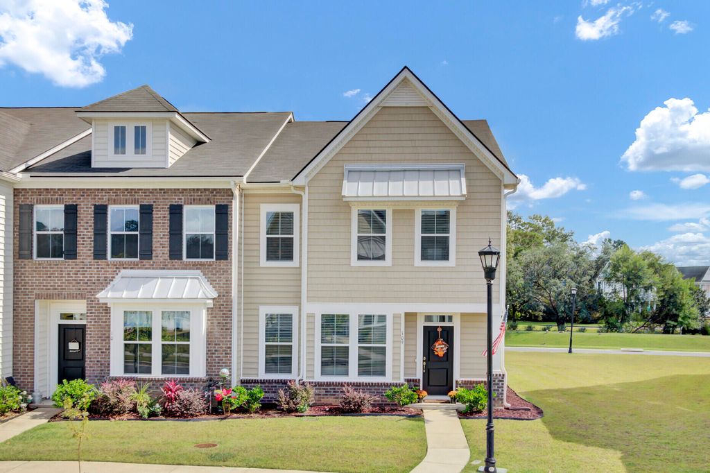 Photo of 109 Pine Gate Drive, Summerville, SC 29483 (MLS # 25027471)