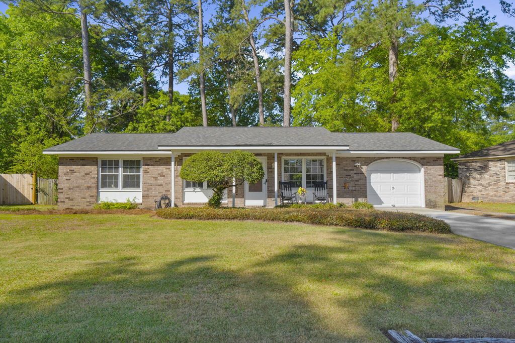 Photo of 118 Carol Drive, Goose Creek, SC 29445 (MLS # 26010238)