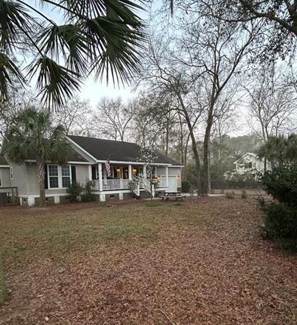 Photo of 5423 Buckeye Road, Hollywood, SC 29449 (MLS # 25015417)