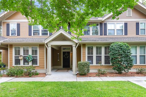 A home in North Charleston