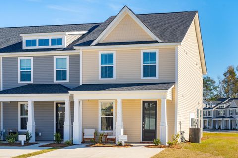 Photo of 222 Harding Lane, Goose Creek, SC 29445 (MLS # 26012642)
