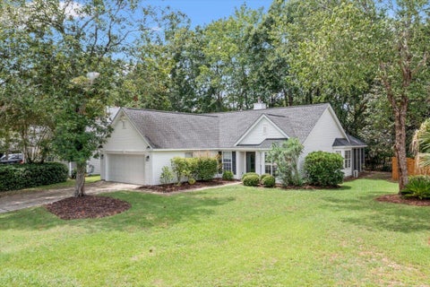 Photo of 226 Historic Drive, Mount Pleasant, SC 29464 (MLS # 26020160)