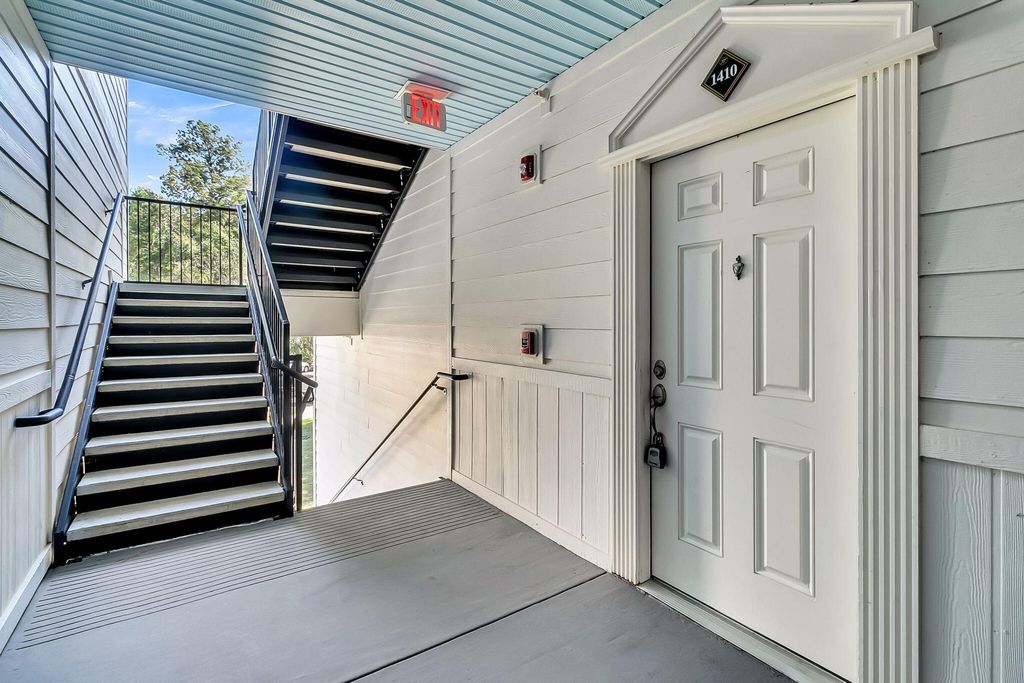 Photo of 1410 Basildon Road, Mount Pleasant, SC 29466 (MLS # 26007541)