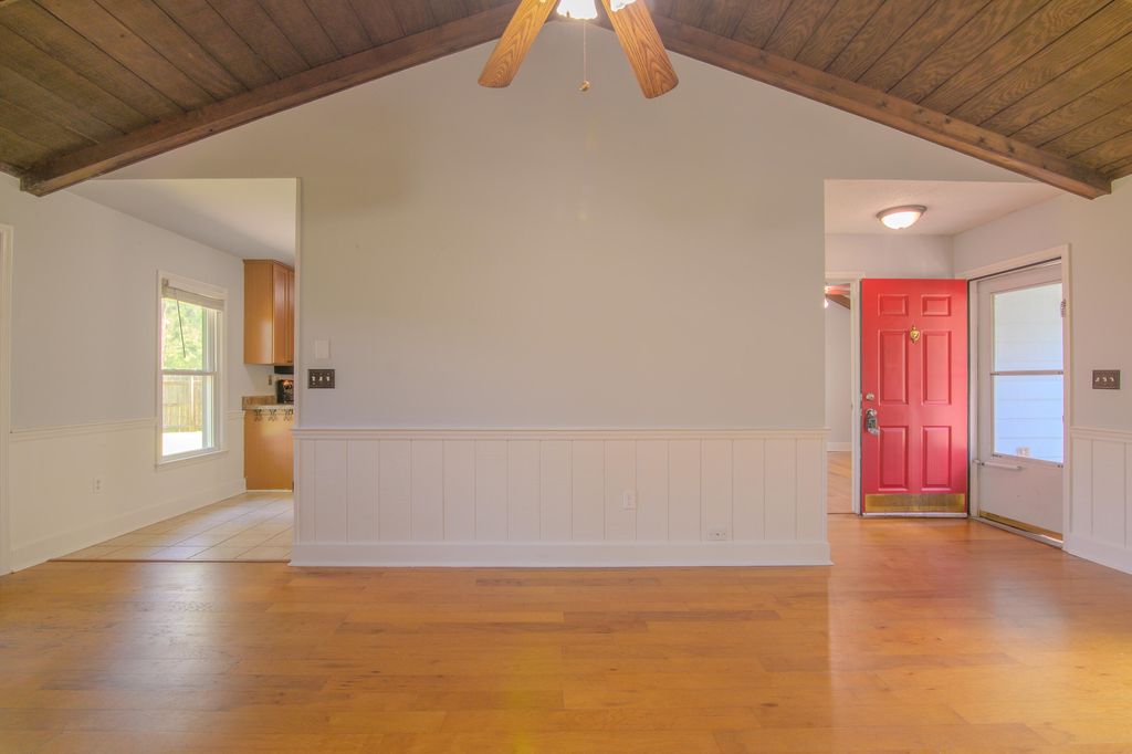 Photo of 106 James Road, Summerville, SC 29486 (MLS # 26018401)