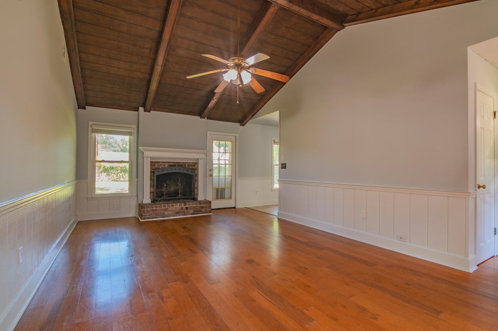 Photo of 106 James Road, Summerville, SC 29486 (MLS # 26018401)