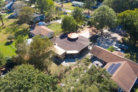 A home in Summerton