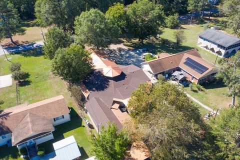 A home in Summerton