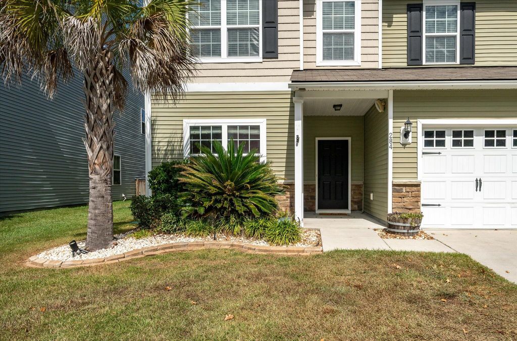 Photo of 284 Decatur Drive, Summerville, SC 29486 (MLS # 25026912)