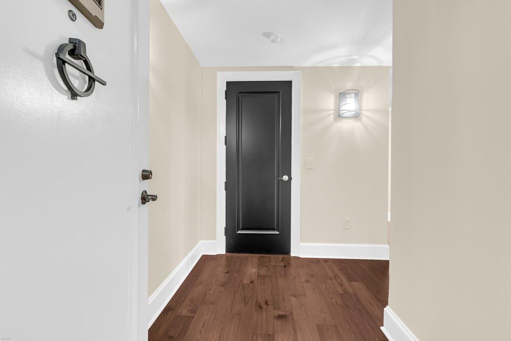 Photo of 222 S Plaza Court, Mount Pleasant, SC 29464 (MLS # 26006278)