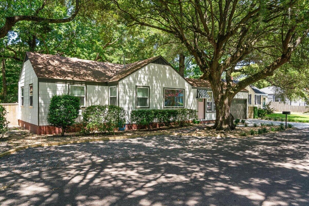 Photo of 4728 Marlboro Place, North Charleston, SC 29405 (MLS # 26023174)