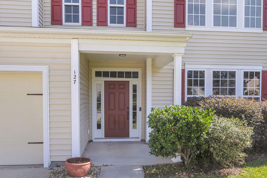 Photo of 127 Rawlins Drive, Summerville, SC 29485 (MLS # 25029383)