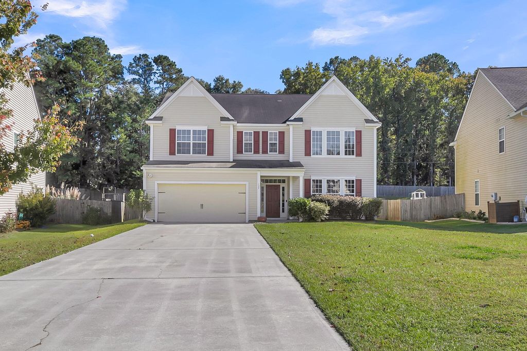 Photo of 127 Rawlins Drive, Summerville, SC 29485 (MLS # 25029383)