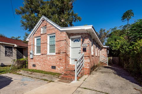 2236 Birdie Garrett Street Charleston SC 29405
