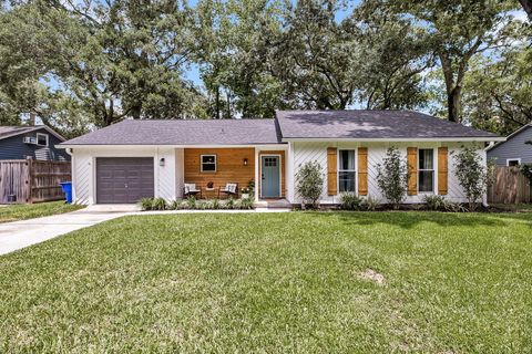 Photo of 14 Hillcreek Boulevard, Charleston, SC 29412 (MLS # 25021205)