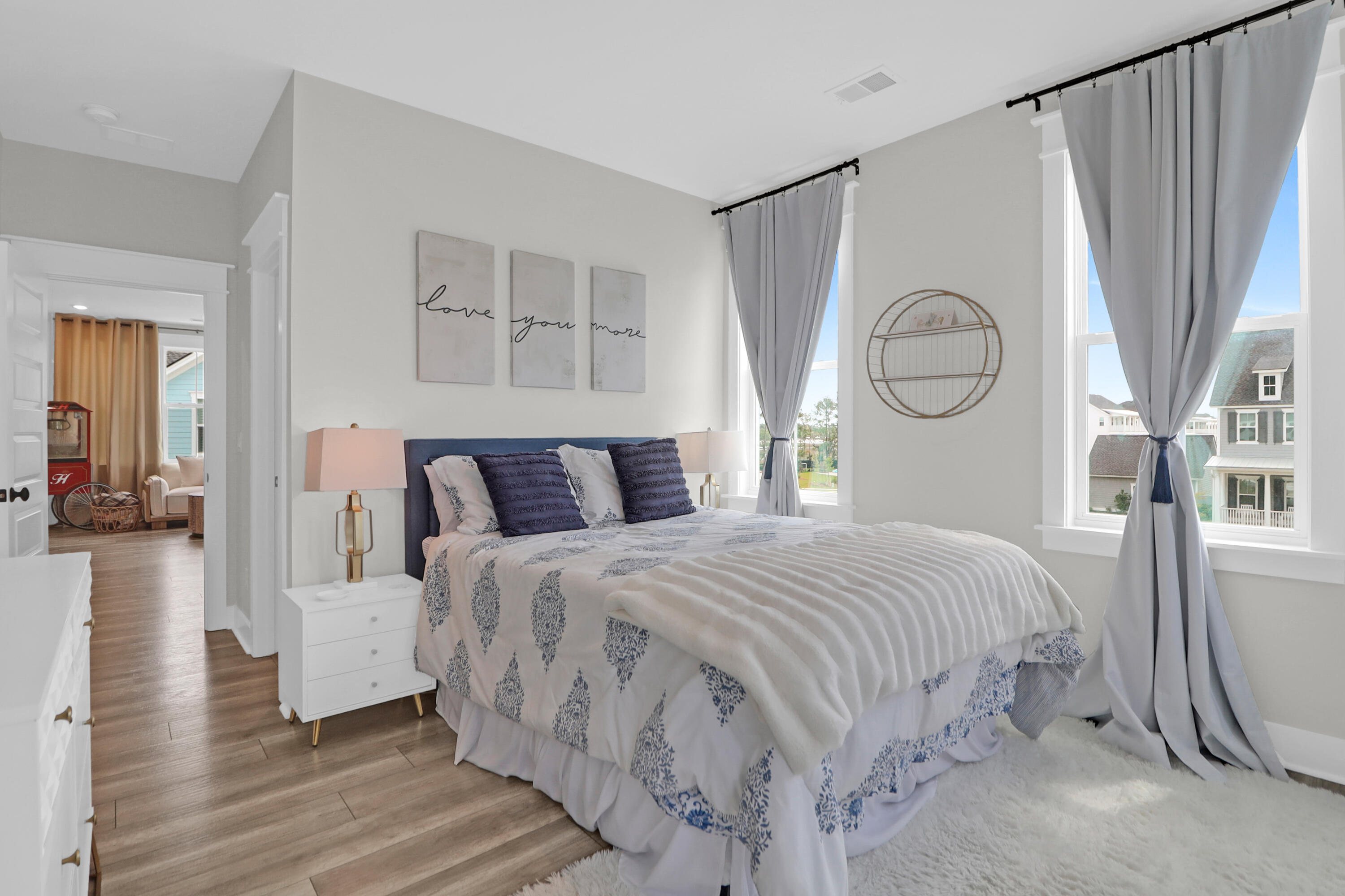 Mount Pleasant, South Carolina 29466, United States, 5 Bedrooms Bedrooms, ,5 BathroomsBathrooms,Residential,Contingent,126183