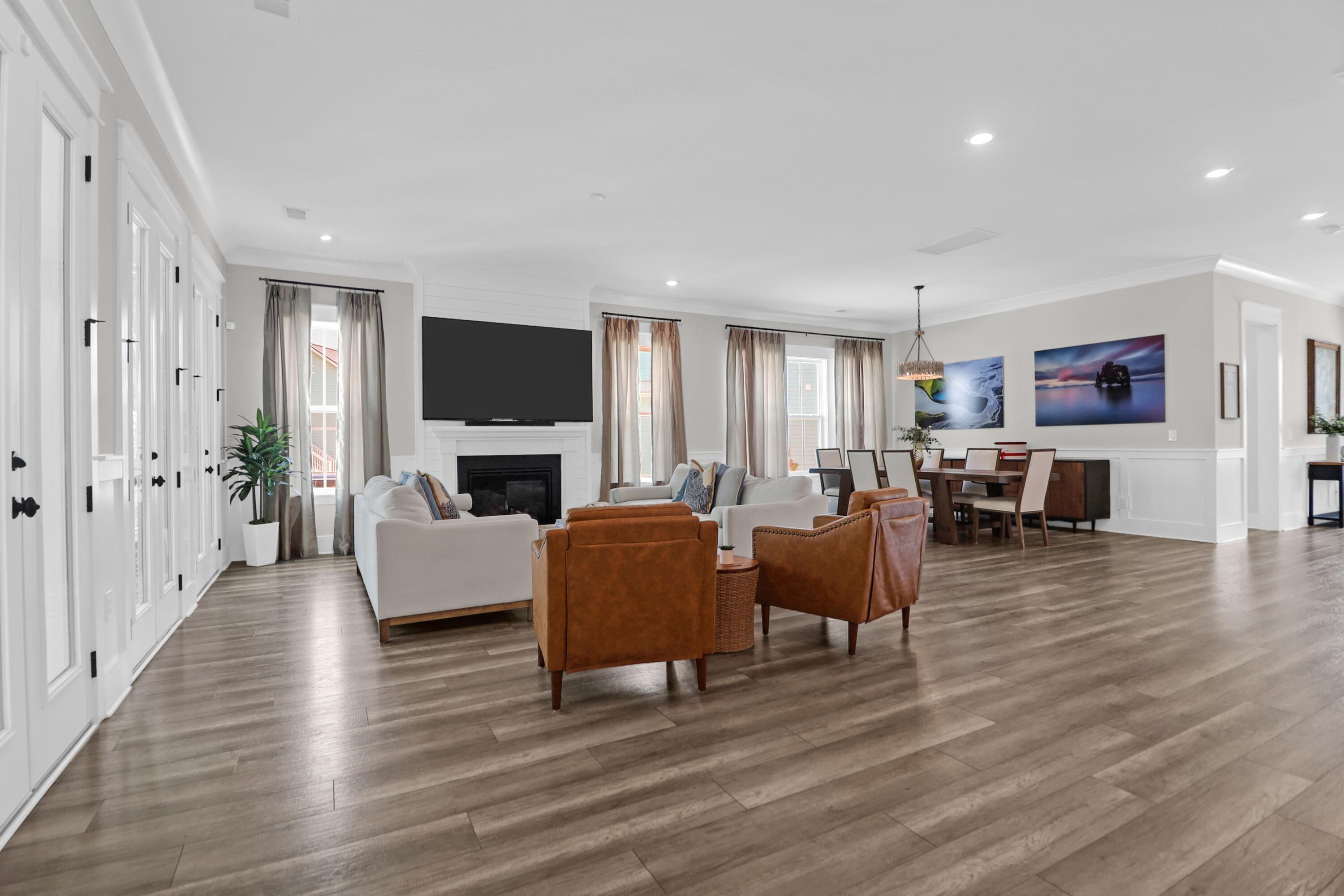 Mount Pleasant, South Carolina 29466, United States, 5 Bedrooms Bedrooms, ,5 BathroomsBathrooms,Residential,Contingent,126183