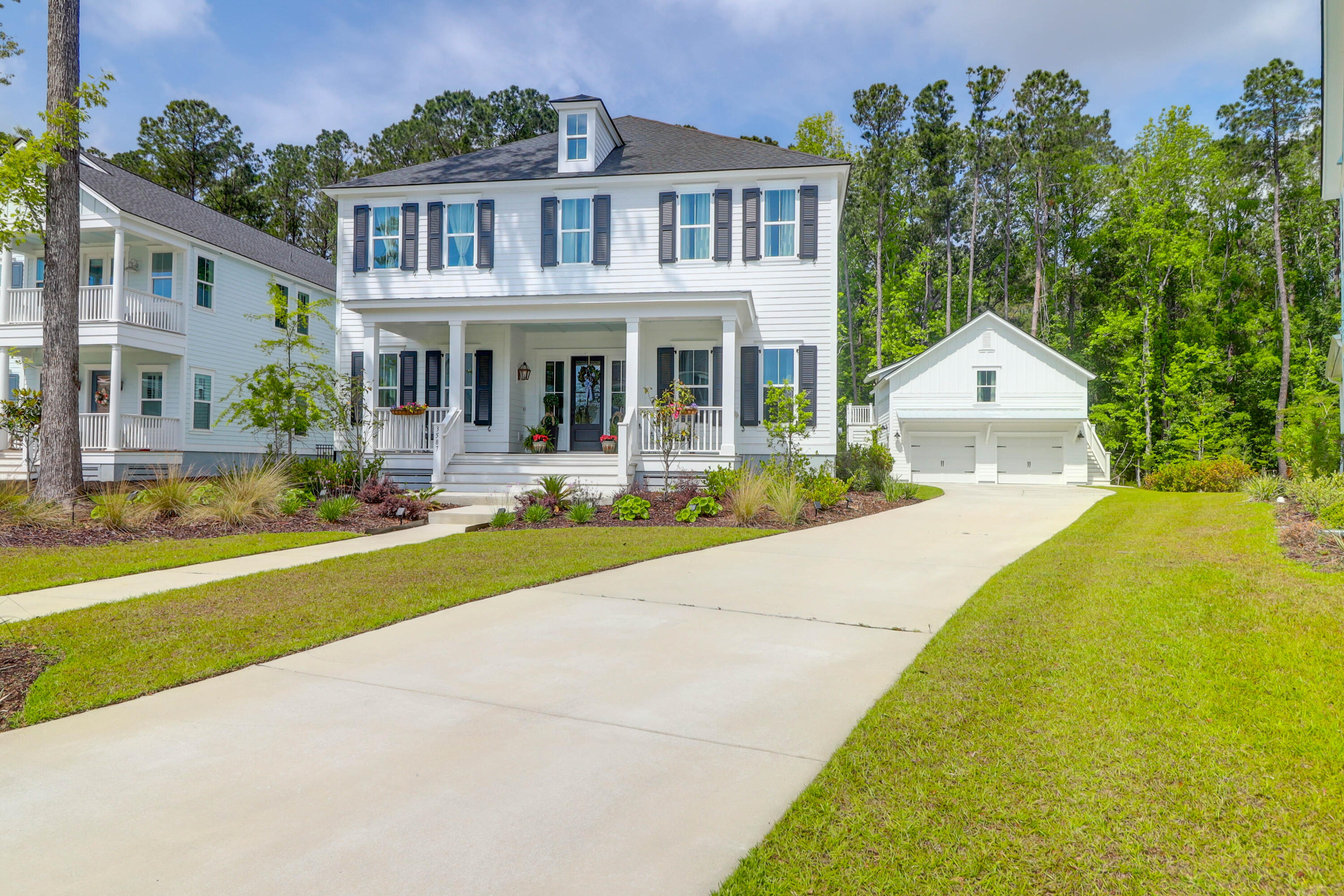 Mount Pleasant, South Carolina 29466, United States, 5 Bedrooms Bedrooms, ,5 BathroomsBathrooms,Residential,Contingent,126183