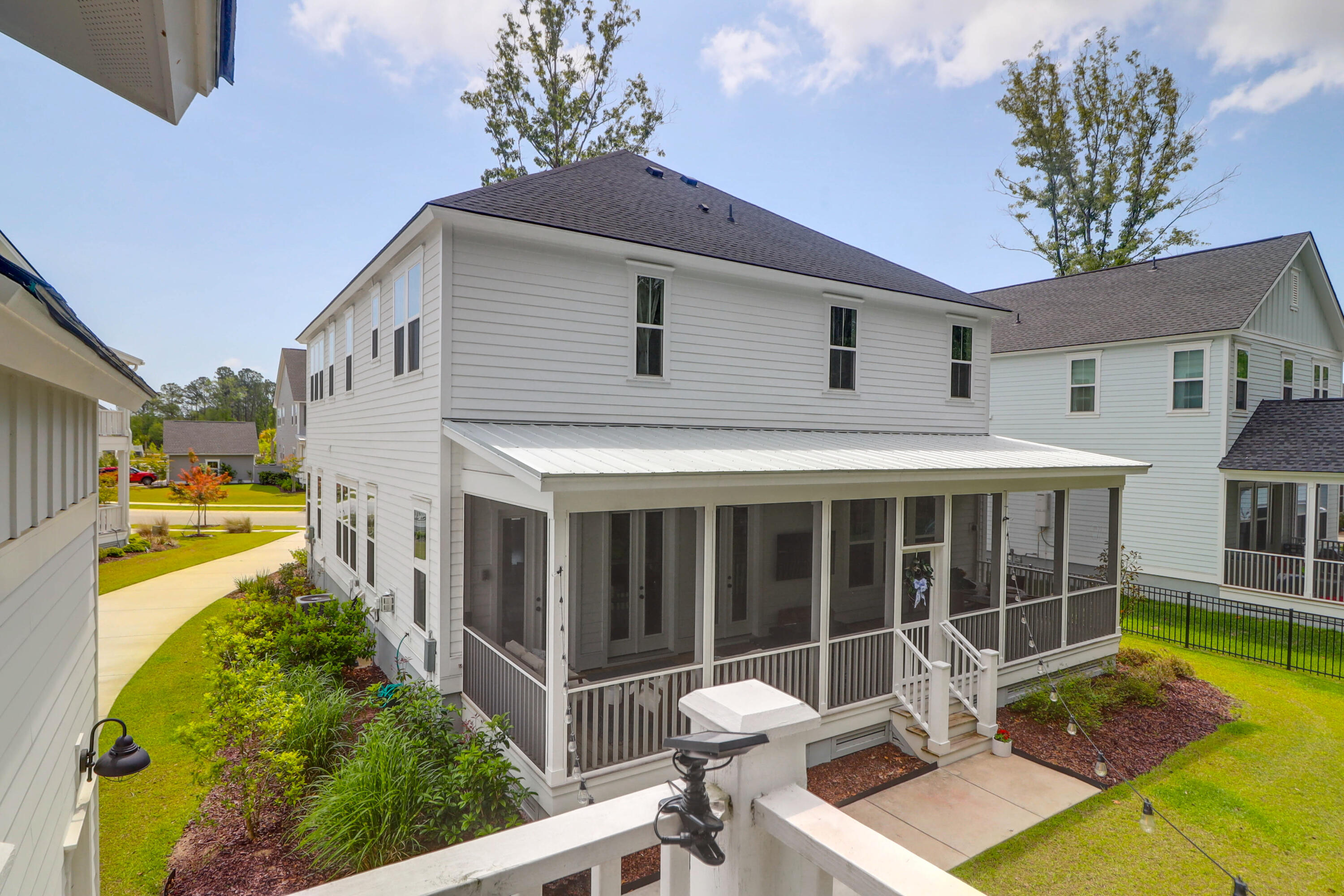 Mount Pleasant, South Carolina 29466, United States, 5 Bedrooms Bedrooms, ,5 BathroomsBathrooms,Residential,Contingent,126183