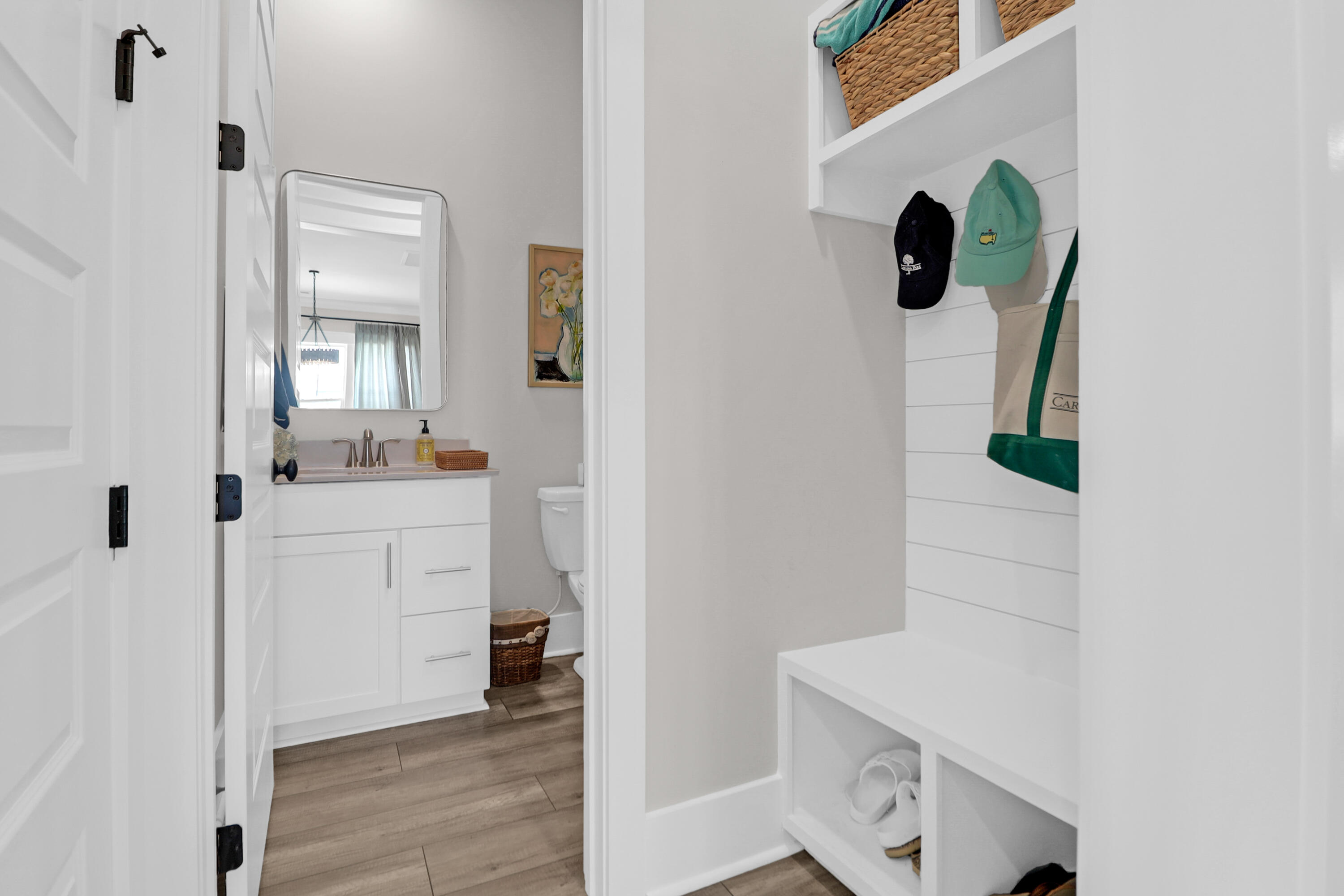 Mount Pleasant, South Carolina 29466, United States, 5 Bedrooms Bedrooms, ,5 BathroomsBathrooms,Residential,Contingent,126183