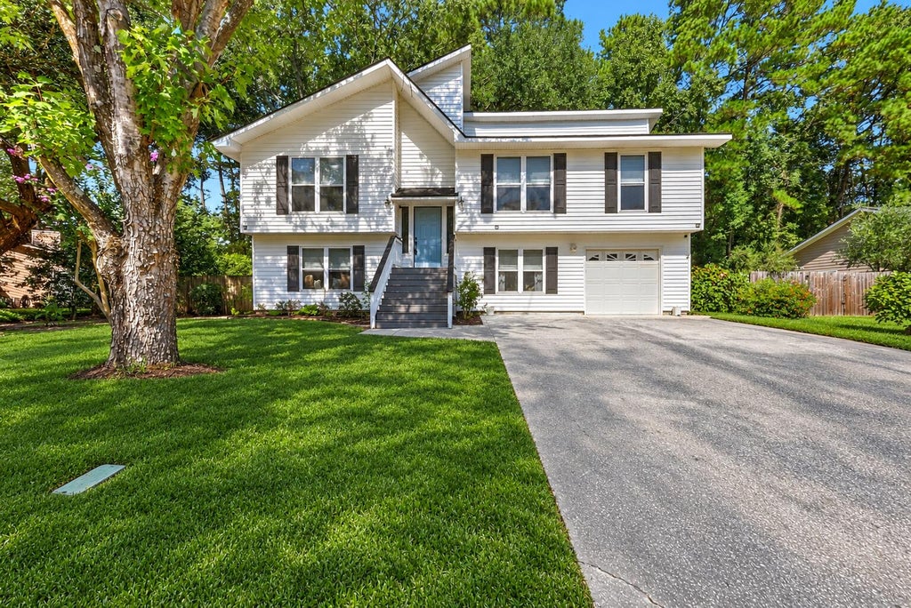 Photo of 2730 Cordwainer Court, Charleston, SC 29414 (MLS # 26026343)