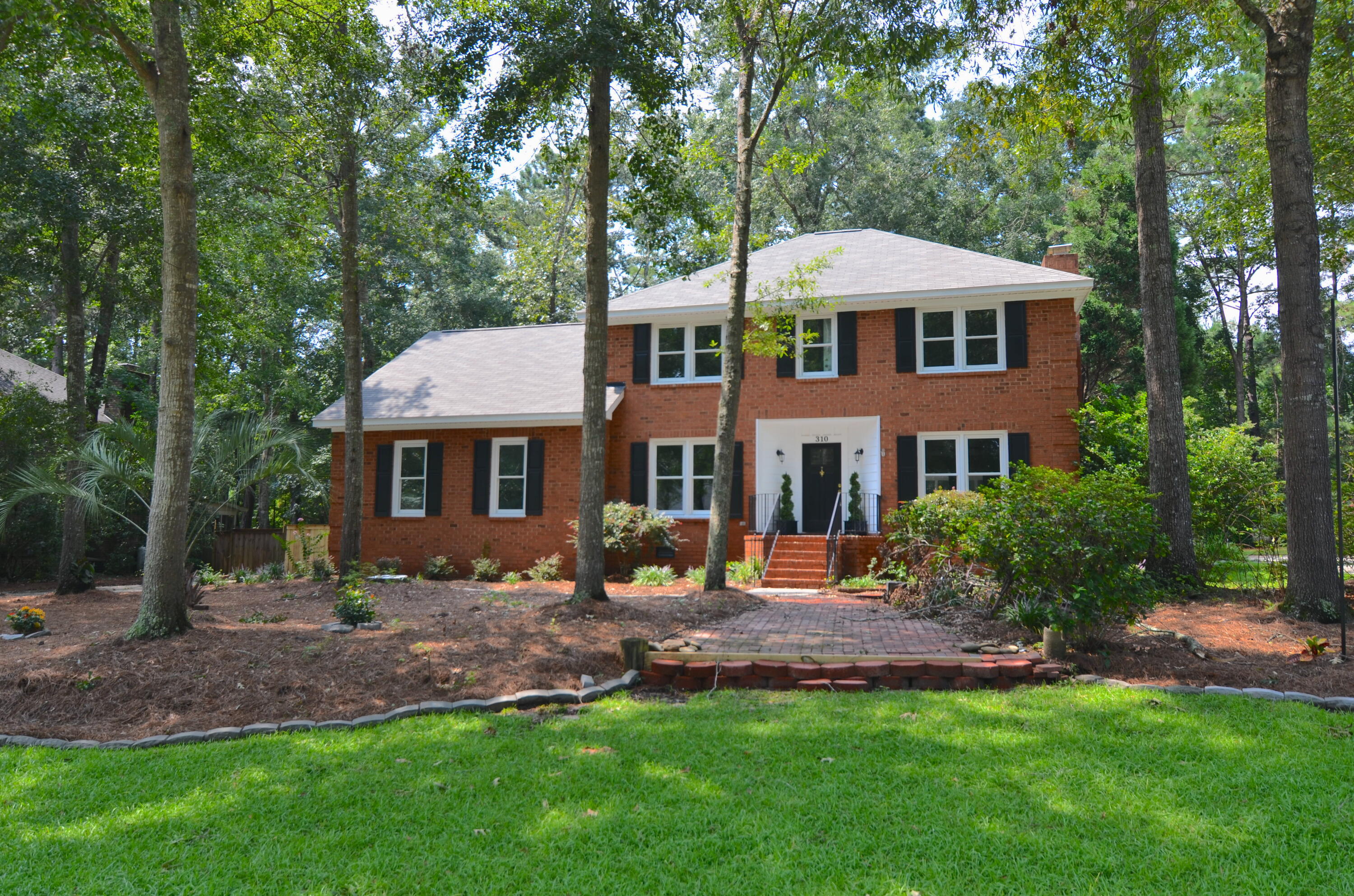 View Summerville, SC 29485 house