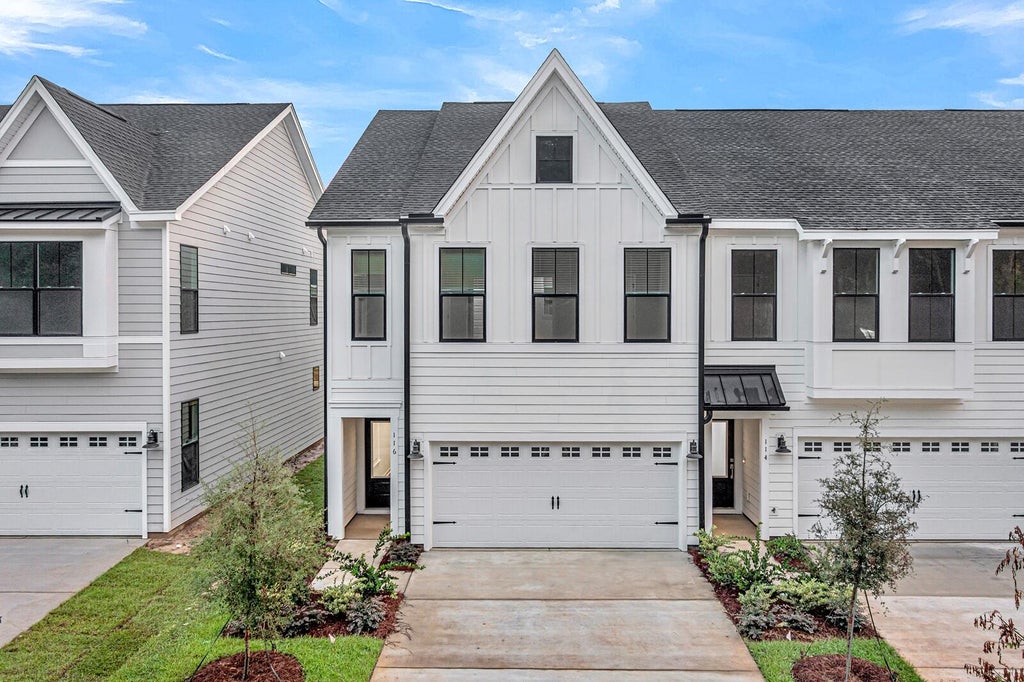 Photo of 116 Dahlberg Street, Summerville, SC 29483 (MLS # 26026537)