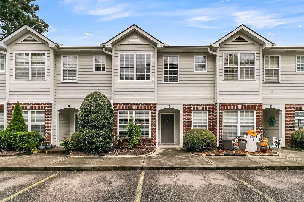 Photo of 945 E Estates Boulevard #D, Charleston, SC 29414 (MLS # 26008415)