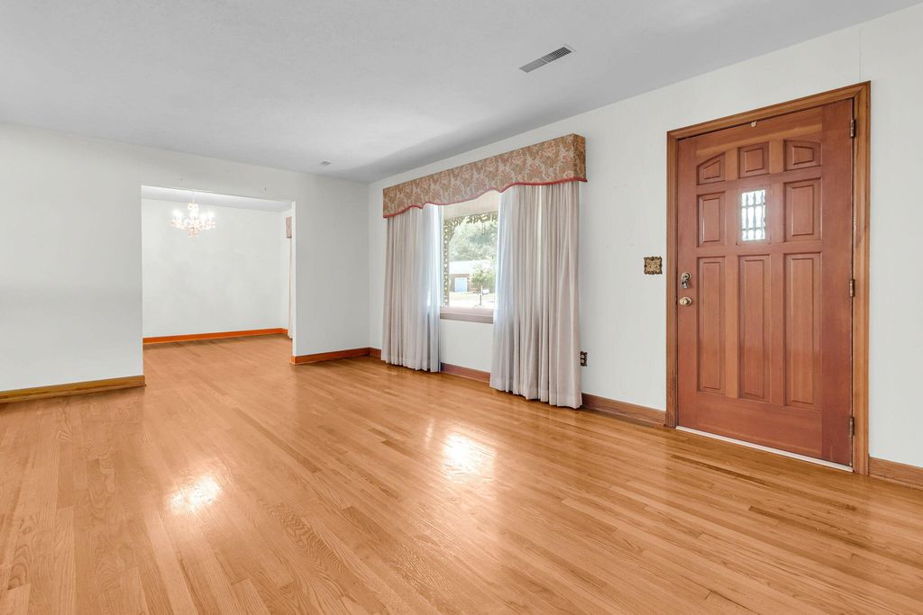 Photo of 1223 Winston Street, Charleston, SC 29407 (MLS # 26011238)