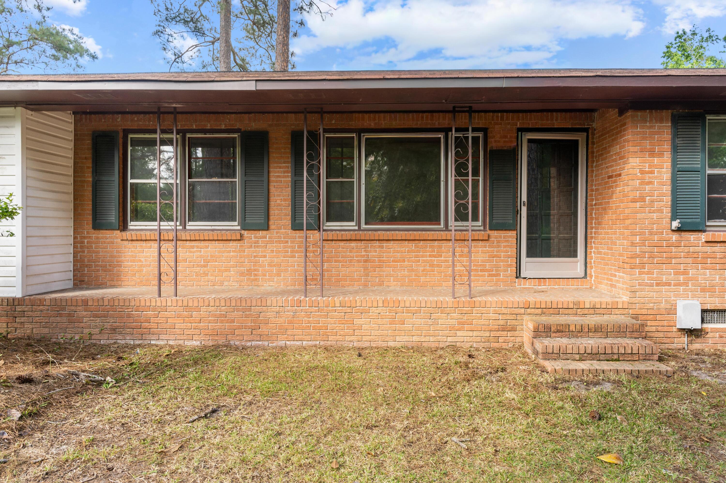 1221 Glenrobinson Lane