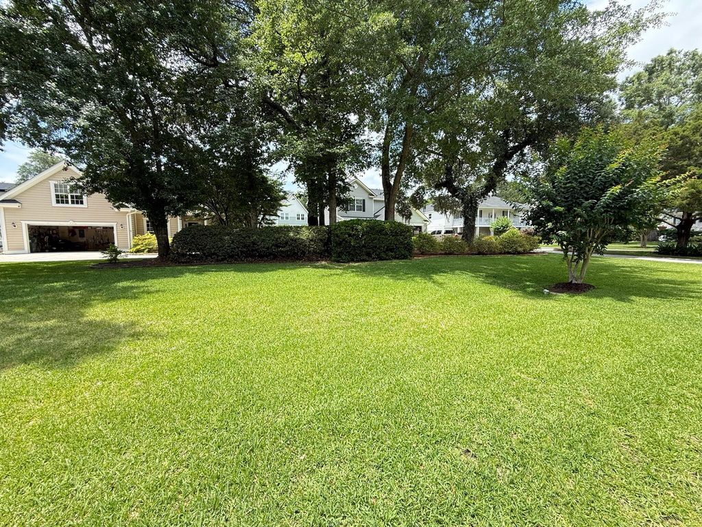 Photo of 213 Ashmont Drive, Wando, SC 29492 (MLS # 26007806)