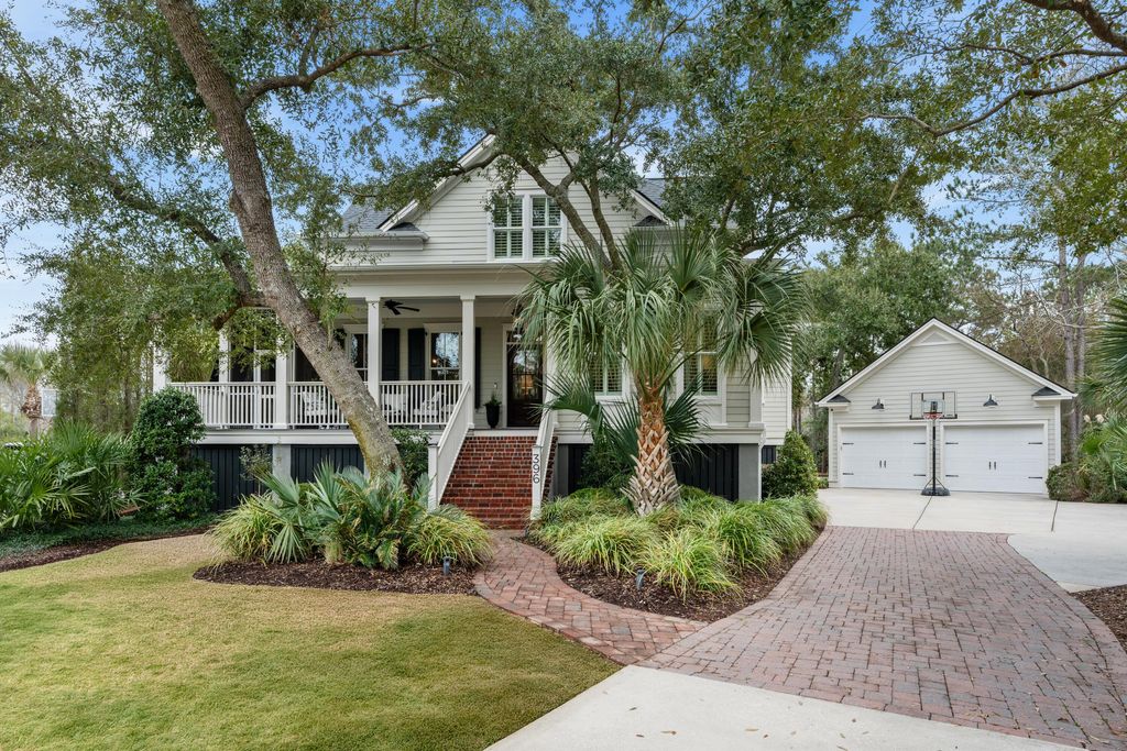 Photo of 396 Evian Way, Mount Pleasant, SC 29464 (MLS # 26004935)