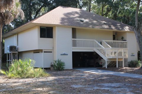 A home in Edisto Beach