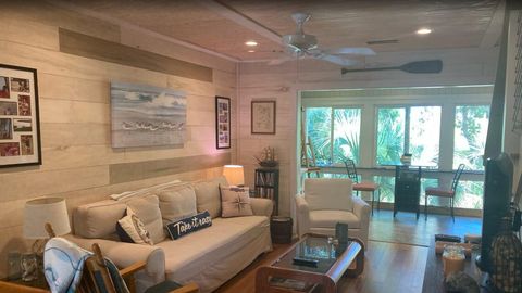 A home in Edisto Beach