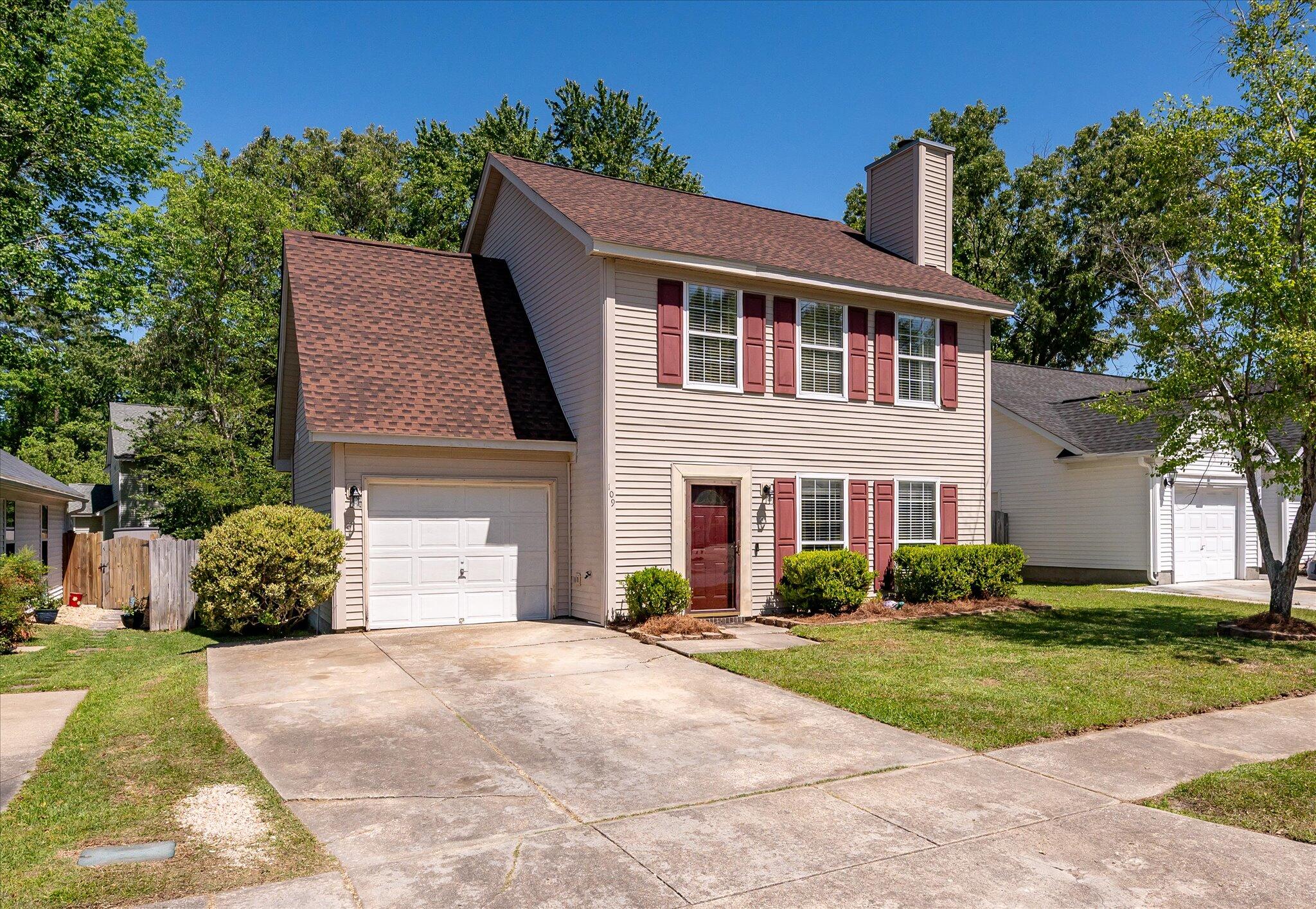 109 E Hartwick Lane