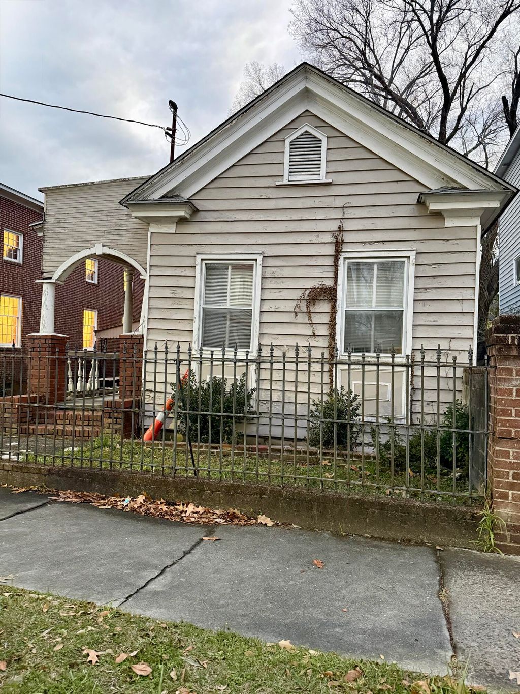 Photo of 9 Killians Street, Charleston, SC 29403 (MLS # 26009846)