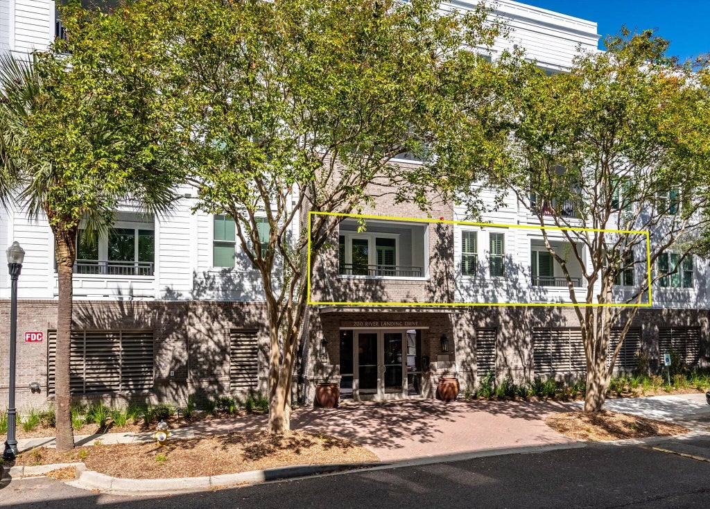 Photo of 200 River Landing Drive #Unit 105f, Charleston, SC 29492 (MLS # 26029039)