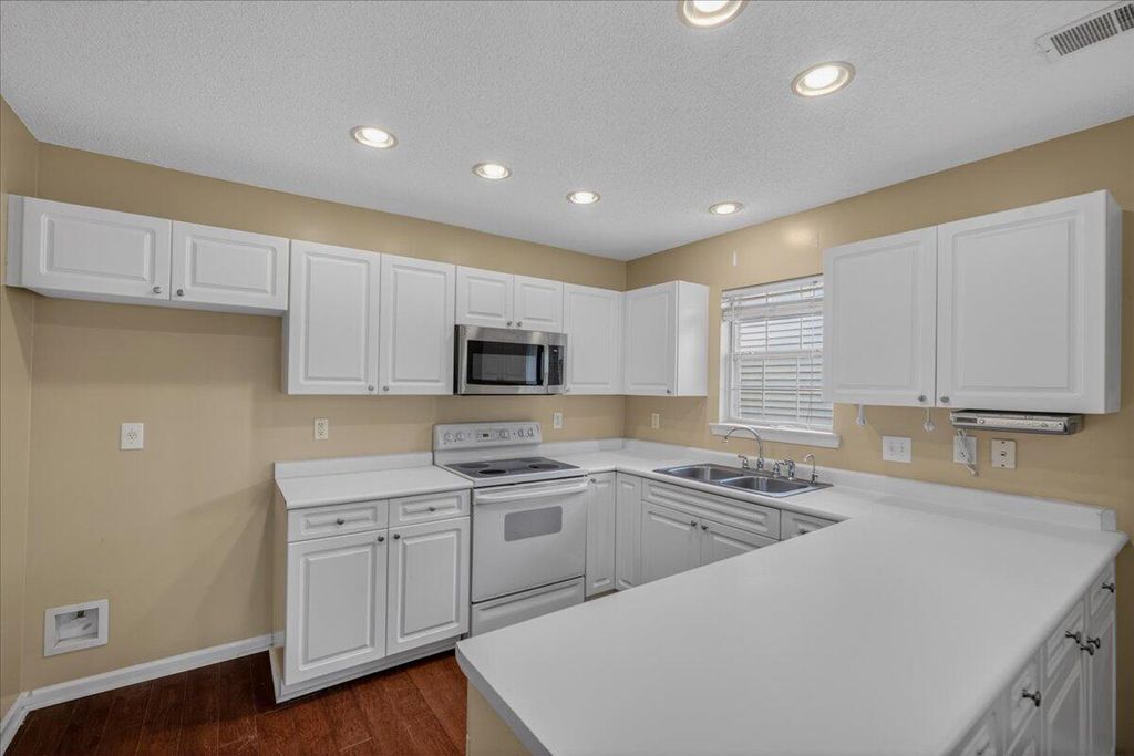 Photo of 4816 Habersham Lane, Summerville, SC 29485 (MLS # 26012531)