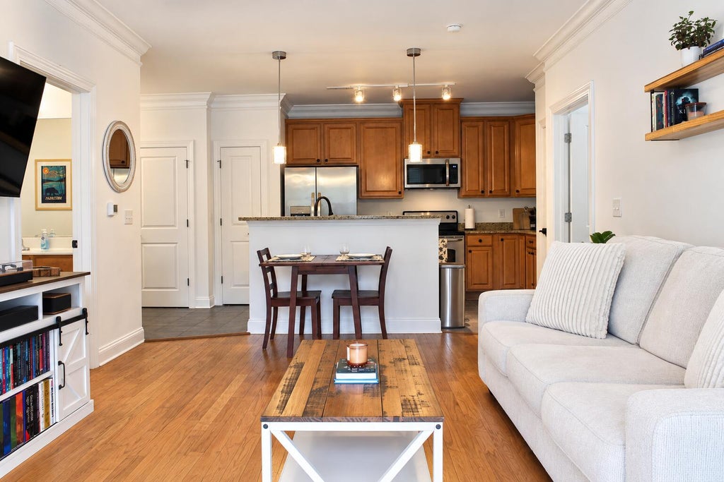 Photo of 2000 Belle Isle Avenue #Unit 101, Mount Pleasant, SC 29464 (MLS # 26026595)