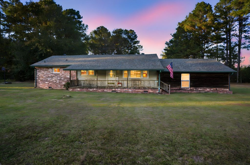 Photo of 2466 Norway Road, Orangeburg, SC 29115 (MLS # 25029919)