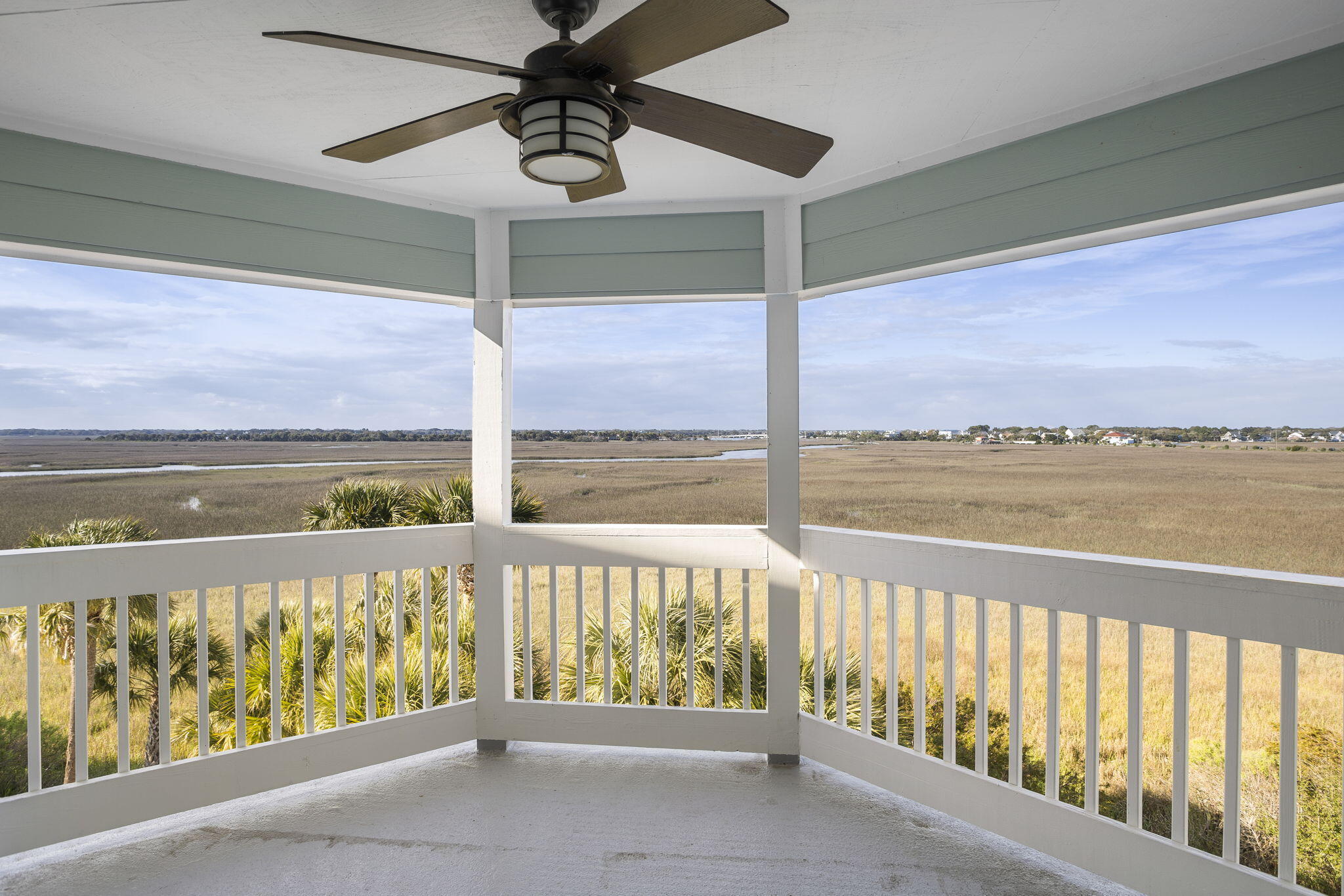 138 W Mariners Cay Drive