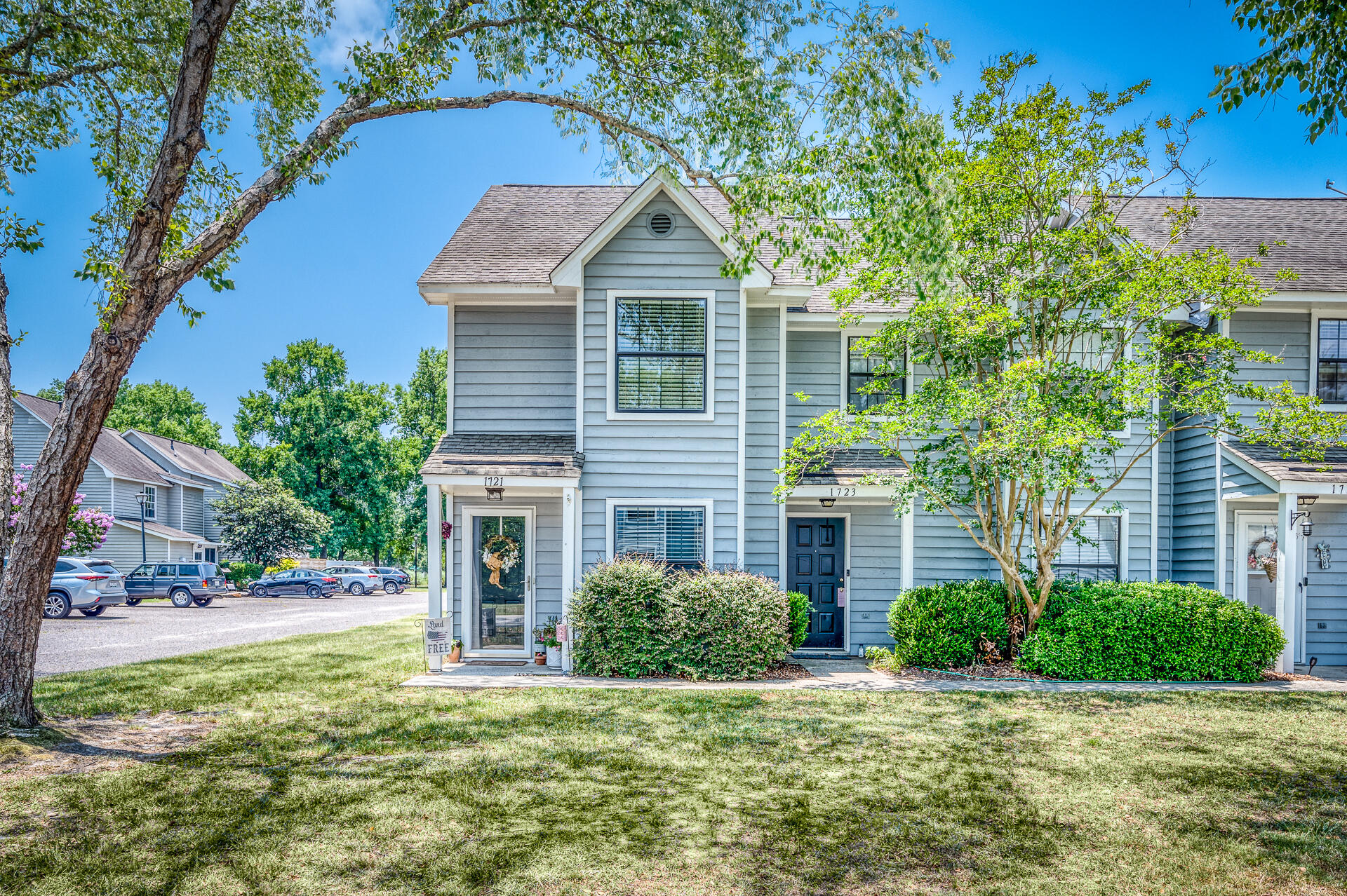 View Mount Pleasant, SC 29464 townhome