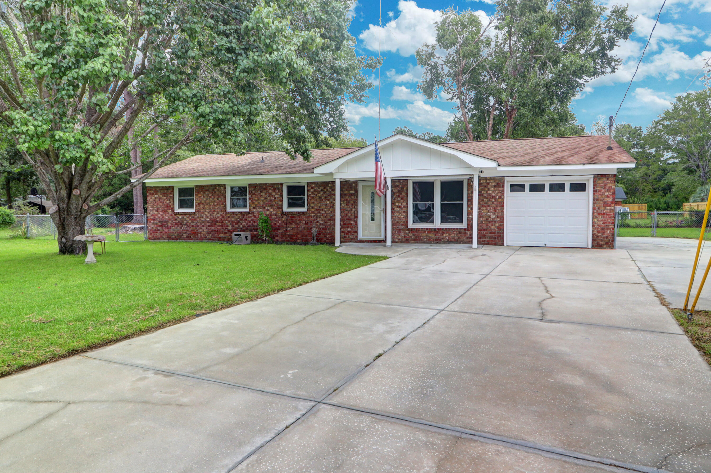 108 Robin Court