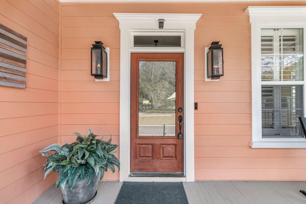 Photo of 1052 Bradbury Lane, Charleston, SC 29492 (MLS # 26001045)