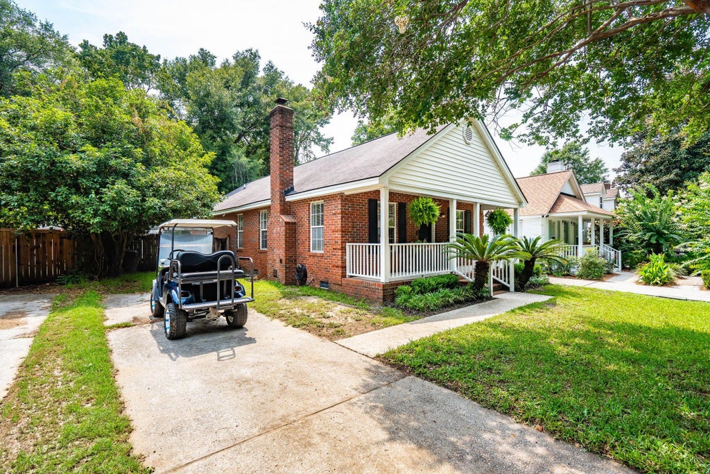 Photo of 1183 Lazy Lane, Mount Pleasant, SC 29464 (MLS # 26021649)